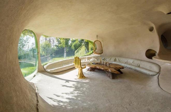 Hobbit House orgaaninen arkkitehtuuri mukavuutta sisällä