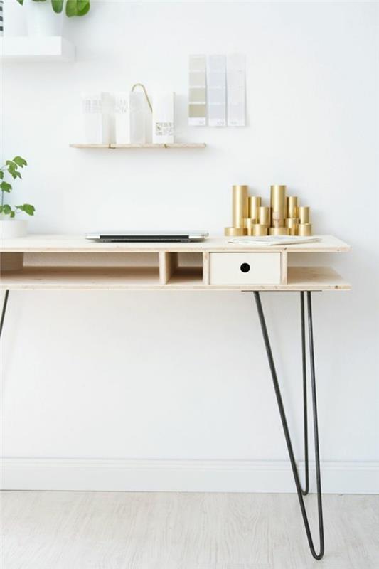 Asenna kotitoimistokalusteet Aseta skandinaaviset huonekalut Tyylikäs työpöytä