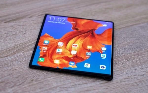 Huawei Mate X -julkaisu ei viivästy huolimatta Galaxy Fold -tablet -tilan värikkäistä kauniista ongelmista