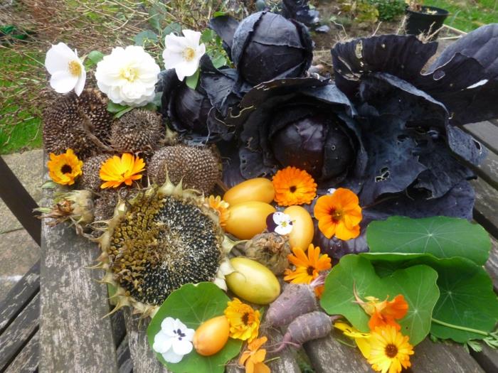 Ideoita Halloween -samhain -festivaalille Ideoita Halloween -koristeluun Halloween -tarina tinker kurpitsalyhty