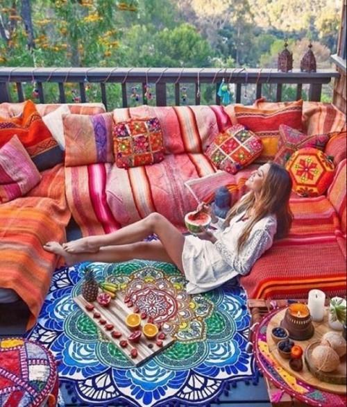 Intian kesä verannalla lämpimät värit Etniset kuviot Luonto loi värikkään tunnelman
