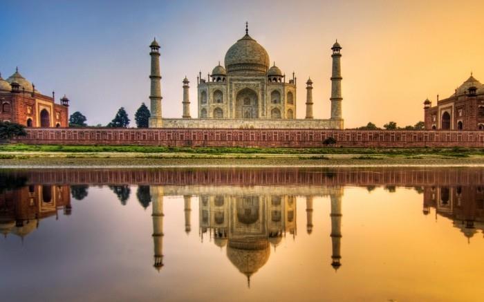 Intia edestakainen mopokyyti tiikerisafari taj mahal