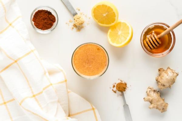 Ginger Shot Resepti Sitruuna kurkumahunaja