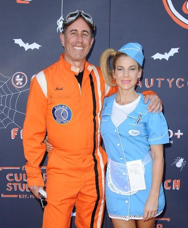 JESSICA ja JERRY SEINFELD kaksi upeaa Halloween -asua