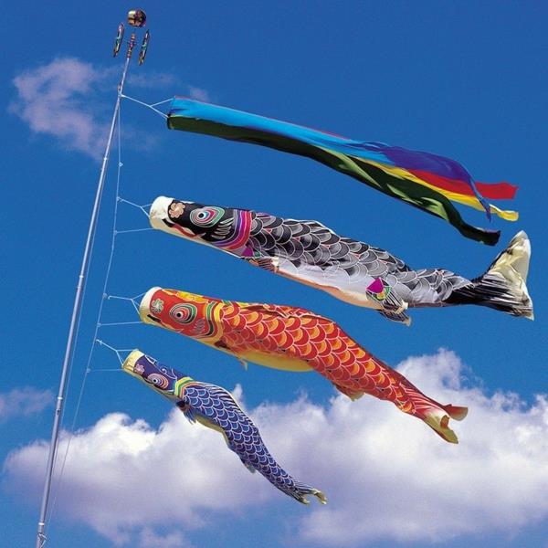 Japani tekee koinobori -lentäviä kaloja