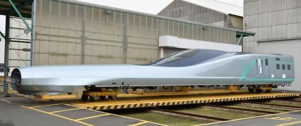Japani testaa Alfa-X: ää, joka on maailman nopein suurnopeusjuna, maailman nopeimman junan nenä