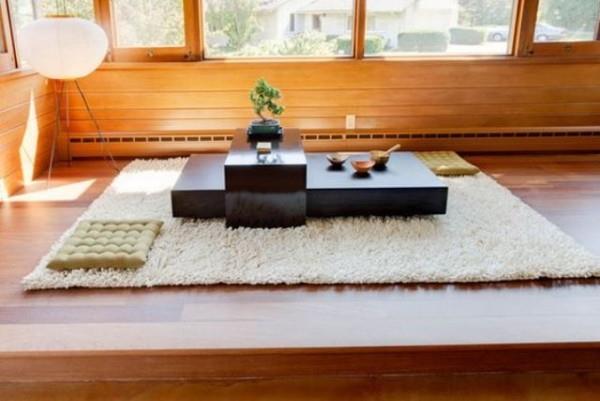 Japanilainen olohuone paljon puumattoa bonsai -lampun lattiatyynyä japanilainen pöytä