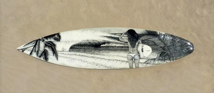 Jarryn Dower Art & Design vanha surffilaudamaali nainen