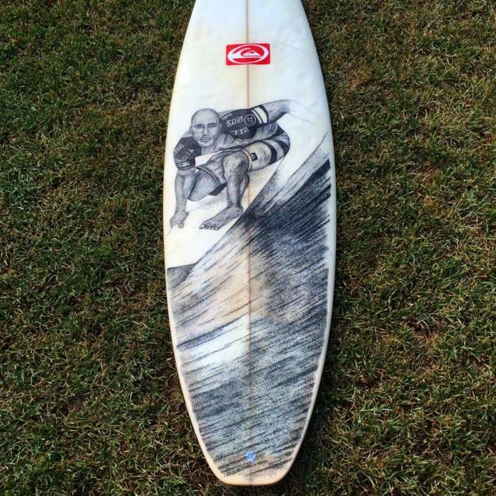 Jarryn Dower Art & Design surffilauta piirustus surffaaja