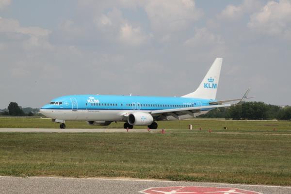 KLM -lentokoneet pysyvät sinisenä