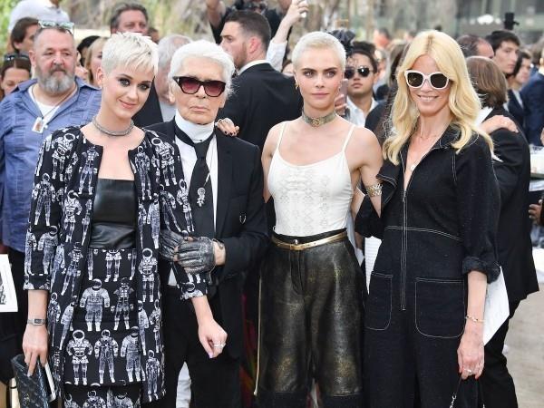 Karl Lagerfeld on suosittu mallien ja tähtien keskuudessa