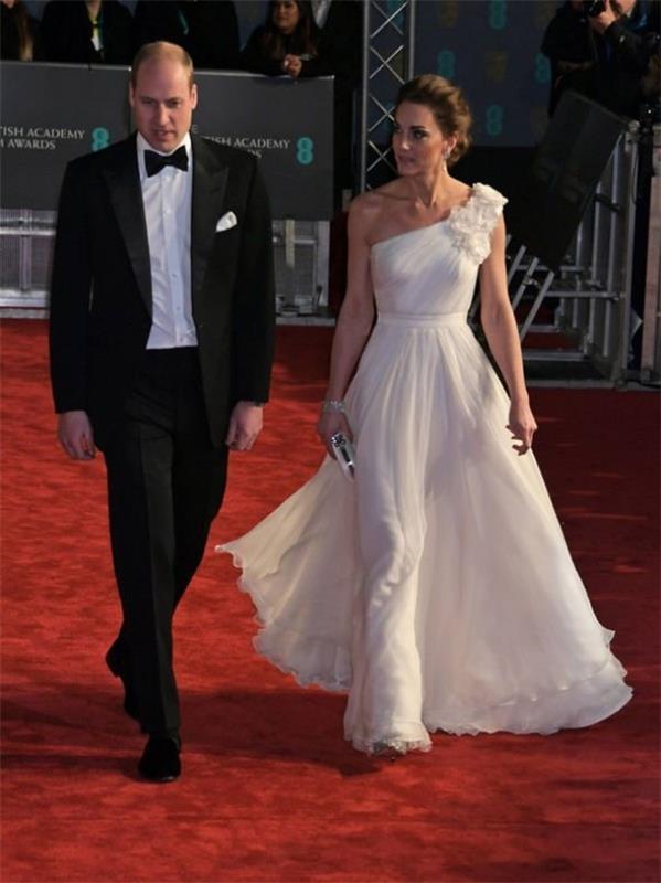 Kate Middleton Prinssi William on ehdoton katseenvangitsija Lontoon elokuvapalkintojenjakotilaisuudessa