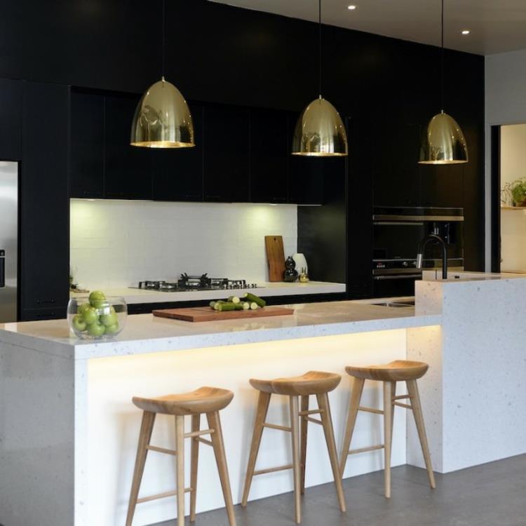 Keittiön suunnittelu moderni keittiö riipus valot kulta puu jakkara keittiö kuvia