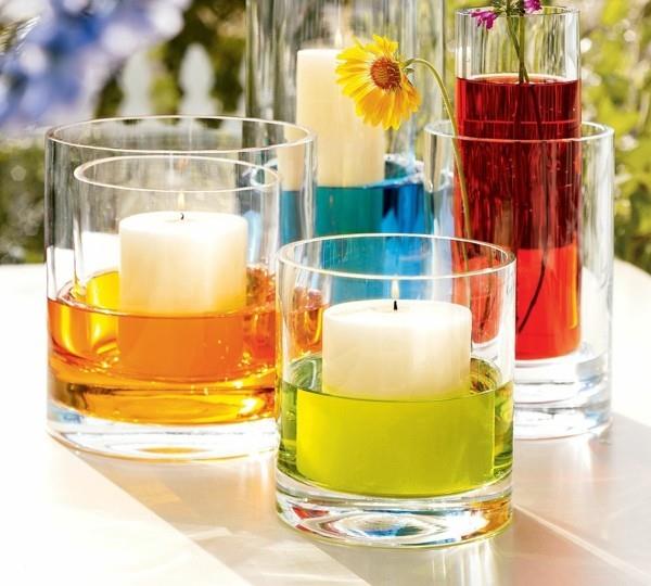 Kynttilät valmistavat lasia ja eri värejä