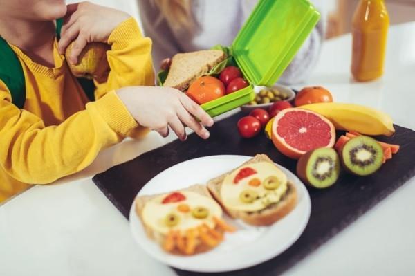 Päiväkodin lounaslaatikko lapsille terveellistä ruokaa