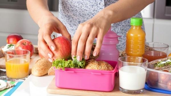 Päiväkodin lounaslaatikko valmistaa lapsille terveellistä ruokaa