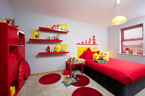 LEGO -tyylinen lastenhuone koristaa punaisen teeman