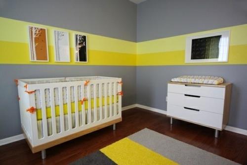 Lastenhuoneen seinän suunnitteluidean suunnittelu liitutaulu maalaa värikkäitä raitoja