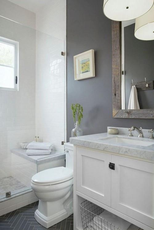 Pieni kylpyhuone tyylikäs kylpyhuone muotoilu vaaleat värit valkoinen harmaa erittäin houkutteleva