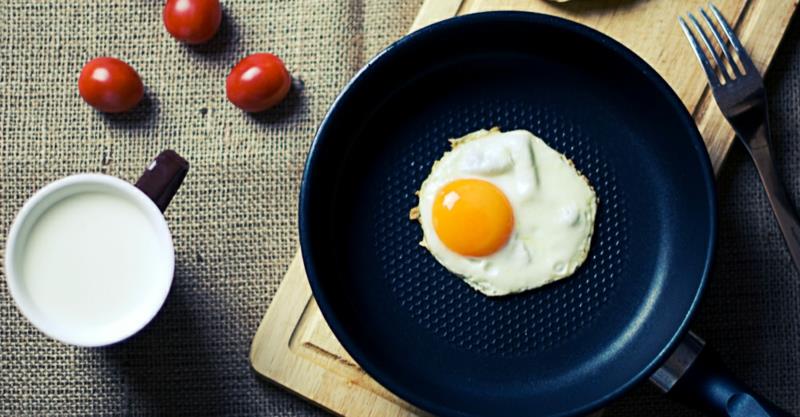 Vähähiilihydraattinen ruokavalio Ruokavalio ilman hiilihydraatteja paistettuja munia