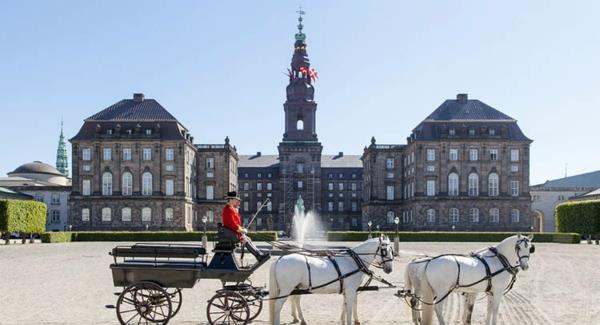 Kööpenhaminan nähtävyydet Christiansborgin vaunu