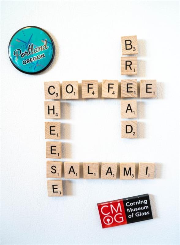 Luovia ja interaktiivisia käsityöideoita tylsyyttä vastaan ​​nuorille ja vanhoille scrabble diy -peleille
