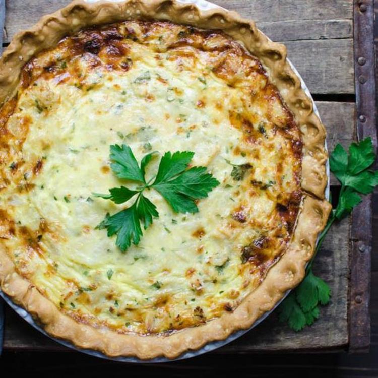 Crab Meat Quiche Resepti, paistettu parmesanilla