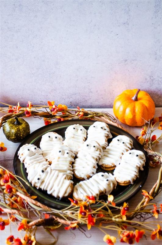 Herkullisia ja nopeita Halloween -reseptejä, jotka lumovat evästeet muumiolasiteella