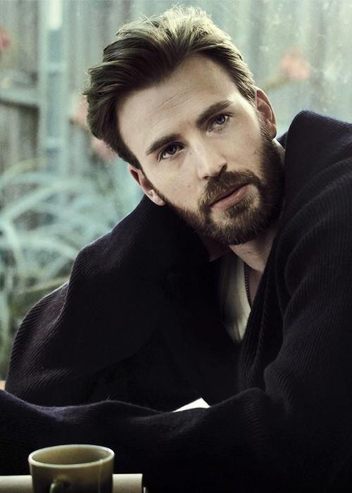Lyhyet modernit miesten kampaukset Chris Evans