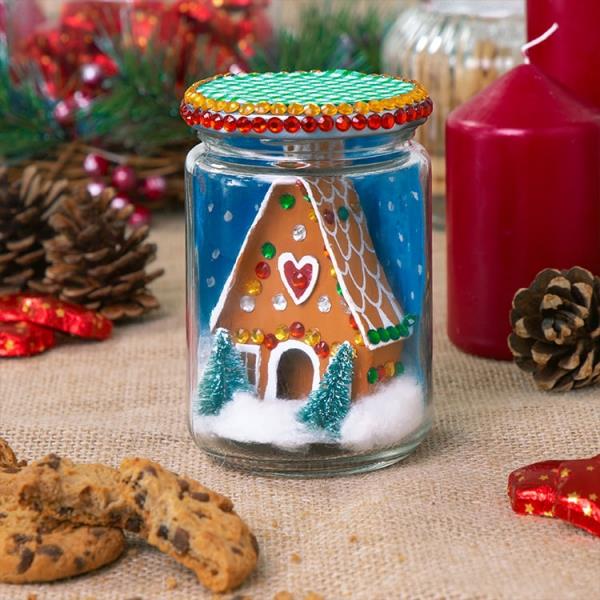 Tinker piparkakutalo jouluksi - juhlaideoita, resepti ja ohjeet pieni talo muurauspurkkiin