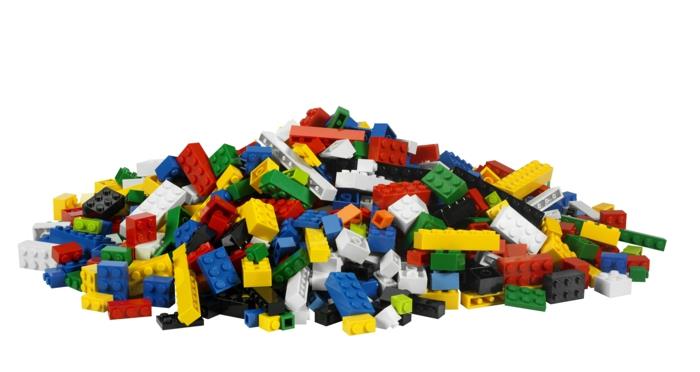 Lego -pelien tiilet värikkäitä