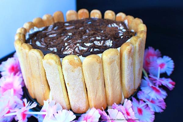 Ladyfingers Tiramisu Tart Tarttuva Tiramisu ilman munaa Valmista resepti