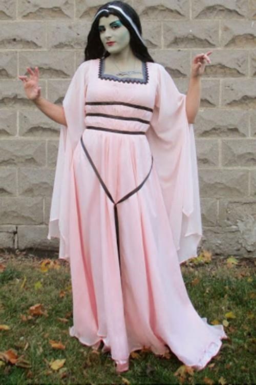 Lily Munster Halloween -asut on helppo luoda uudelleen