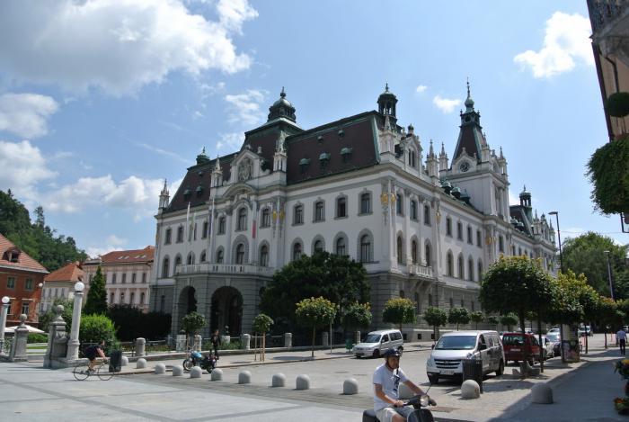 Ljubljanan kongressiaukion monumentaaliset rakennukset