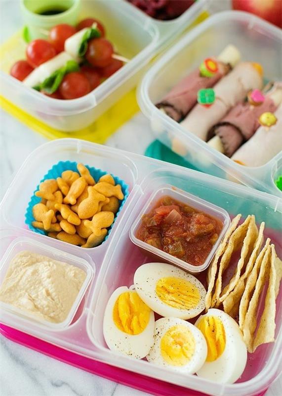Lounaslaatikko lapsille, joilla on terveellinen lounaslaatikko tasapainoinen ruokavalio