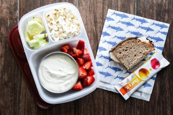 Lunchbox -reseptit päiväkodin terveelliset syövät sormiruoat