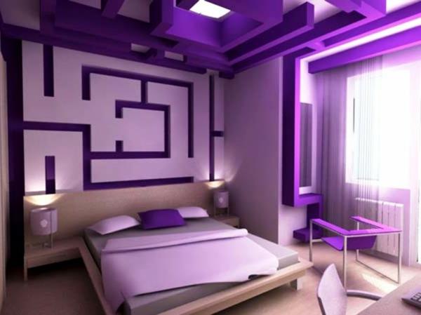Ylellinen violetti makuuhuone virtuaalisuunnittelun sokkelo