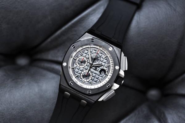 Ylellinen kello EM 2021 Royal Oak Offshore Kylian Mbappe