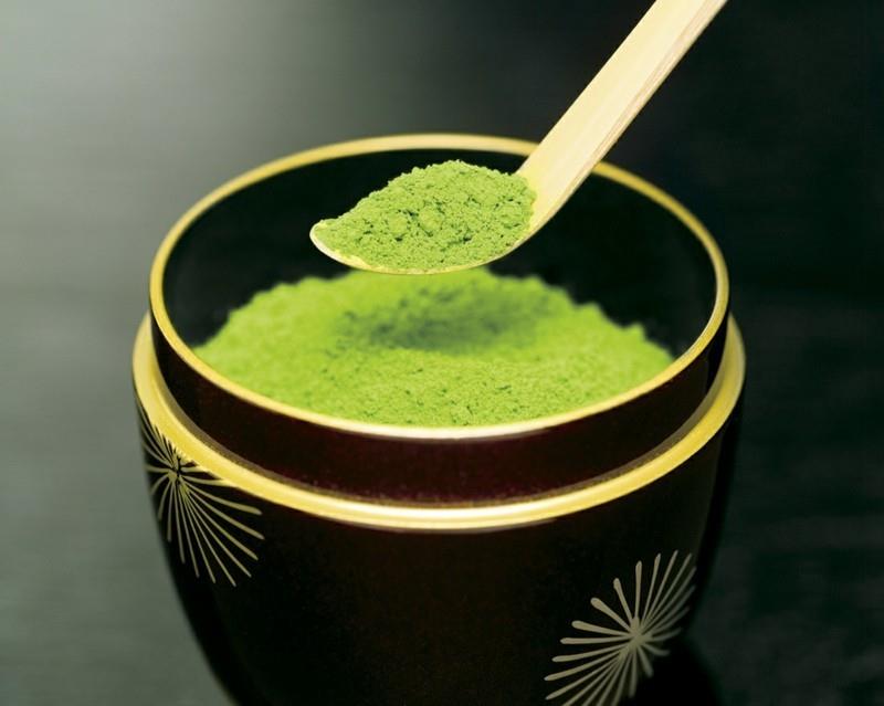 Matcha -tee -vaikutus Matcha -jauheteetyypit elävät terveinä