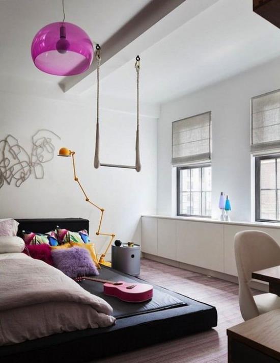 Tyttöjen huone moderni ja käytännöllinen suunniteltu kaunis moderni kodikas tunnelma violetti aksentti erittäin vilkas