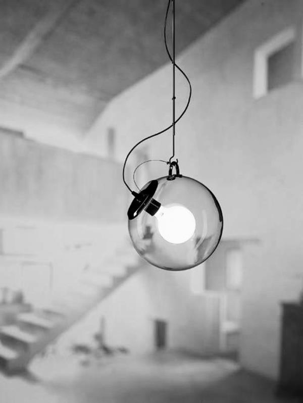 Miconos -designlamppu Ernesto Gismondi -riippuvalaisin