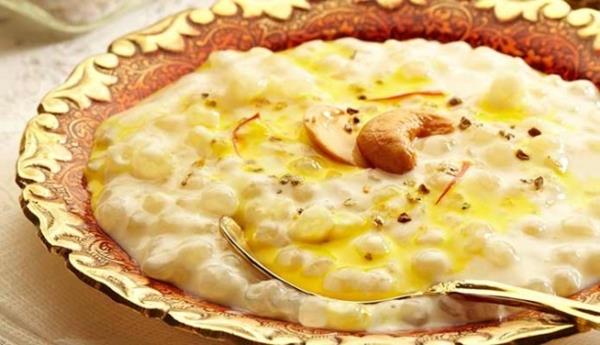 Intialaistyylinen maitotyttöreseptit 10 herkullista ja nopeaa jälkiruokaideaa Sabudaana Kheer