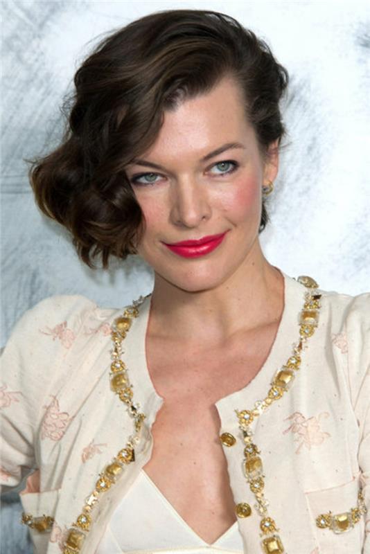 Milla Jovovich Bobin kampaukset Lyhyet kampaukset 2015 Julkkikset