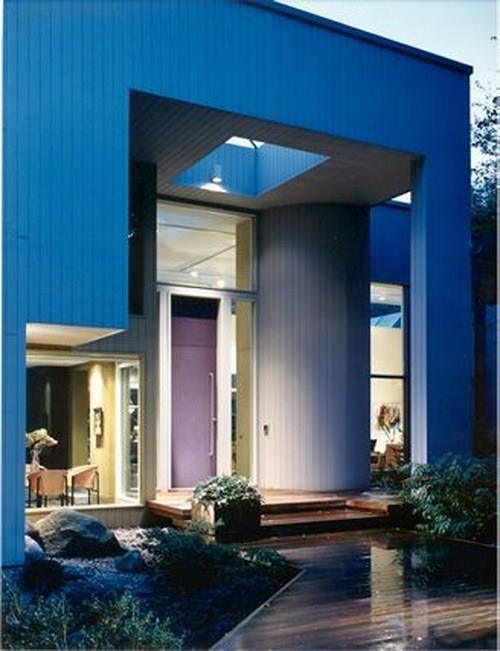 Minimalistinen moderni sisäänkäynti violetti väri