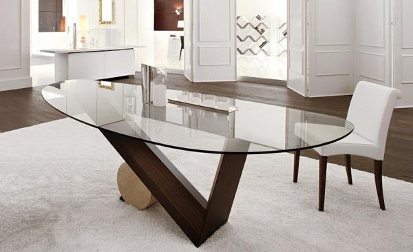 Moderni ruokapöytä ja tuolit lasipuusta
