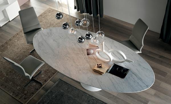 Modernit ruokapöydät ja tuolit pallomaiset riippuvalaisimet soikea marmori