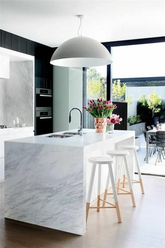 Moderni keittiösaaren keittosaari mitat marmori