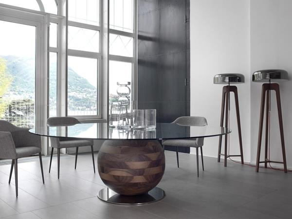 Moderni lattiavalaisin suunnittelee sohvapöydän pyöreän lasin