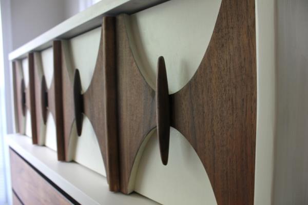 geometriset olohuoneen kaappien sivulaudat, jotka on valmistettu koivupuusta