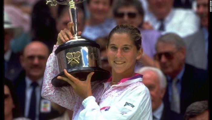 Monica Seles voitti Australian Open Cupin finaalissa vuonna 1992